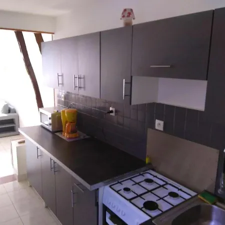 Studio Cosy A / 28 M² / Parking & Internet Inclus شقة